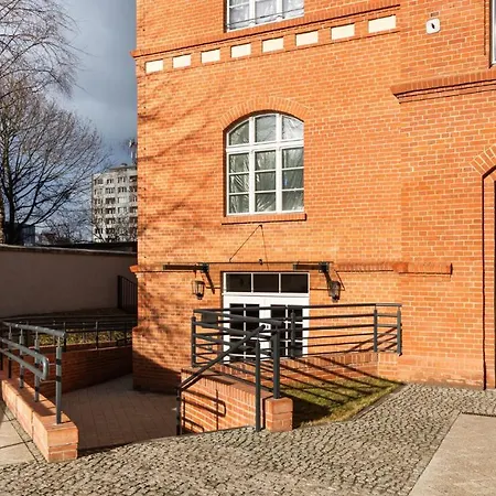 Flatbook - Center Waterlane Vintage With Gym *