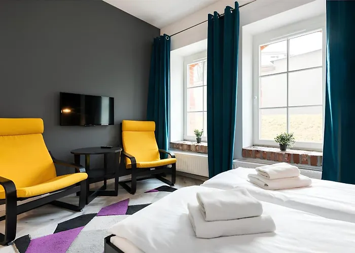 Flatbook - Center Waterlane Vintage With Gym *