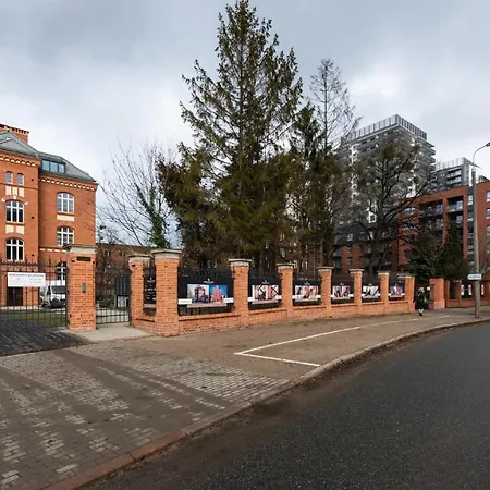 Flatbook - Center Waterlane Vintage With Gym Apartman *